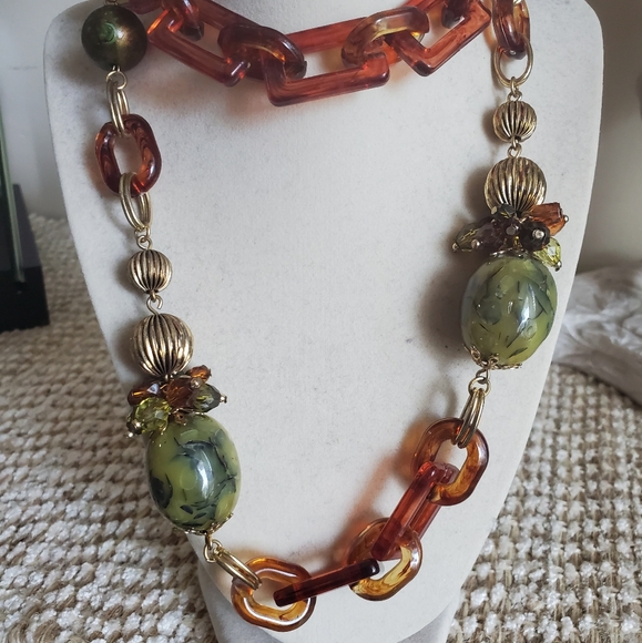 Necklace - Picture 1 of 8